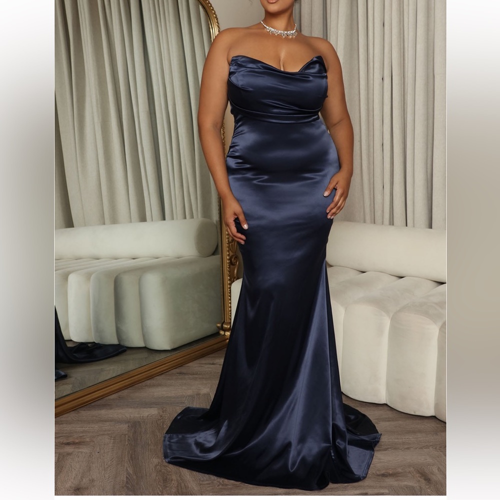 Naomi Satin Gown